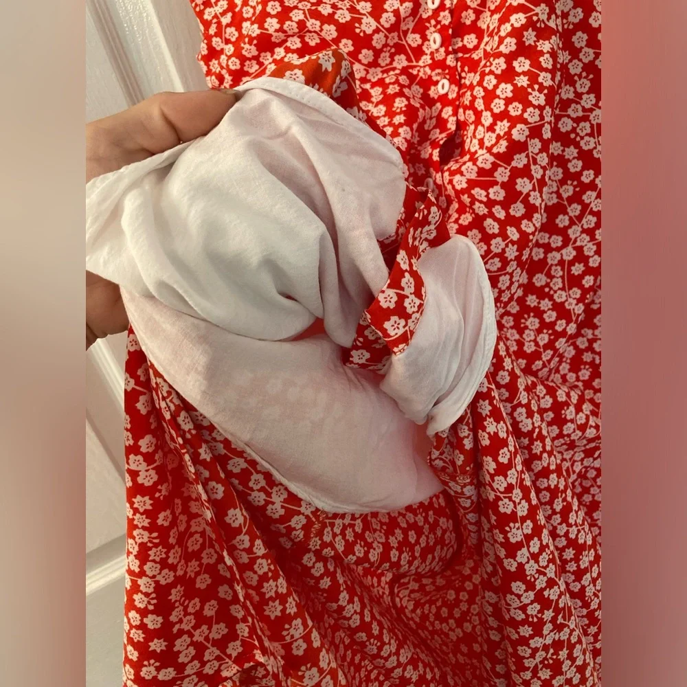 Blush Boutique red and white floral button up dress midi size small - Picture 3 of 5